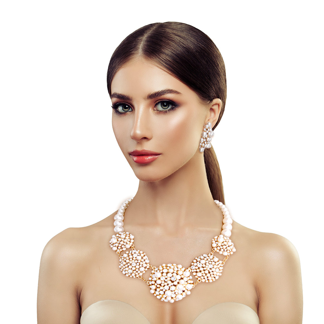 5 Round Cream Pearl Cluster Necklace